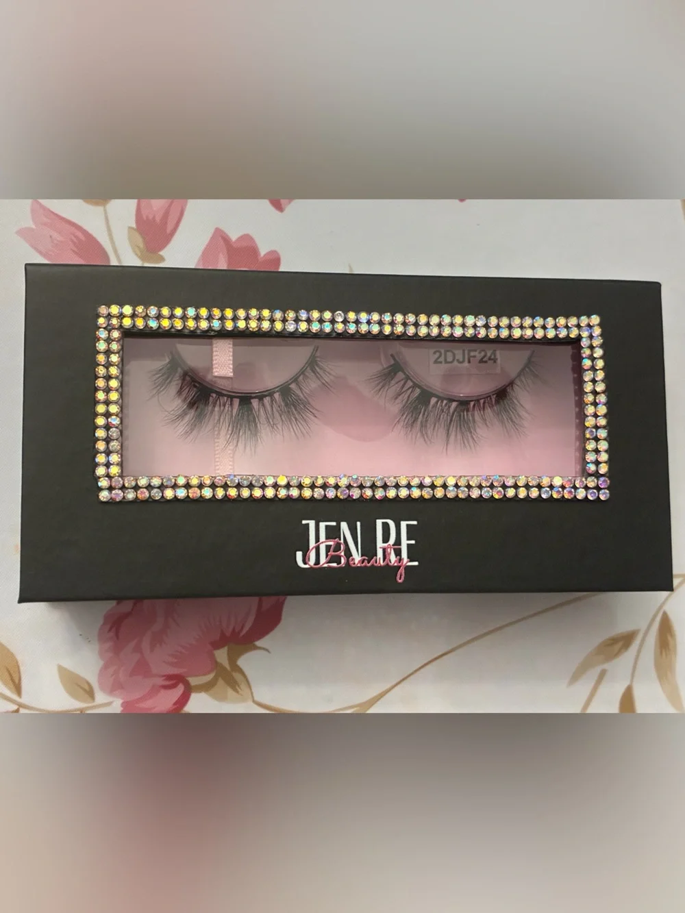 Jen Re Beauty Vegan, Cruelty Free, Lashes